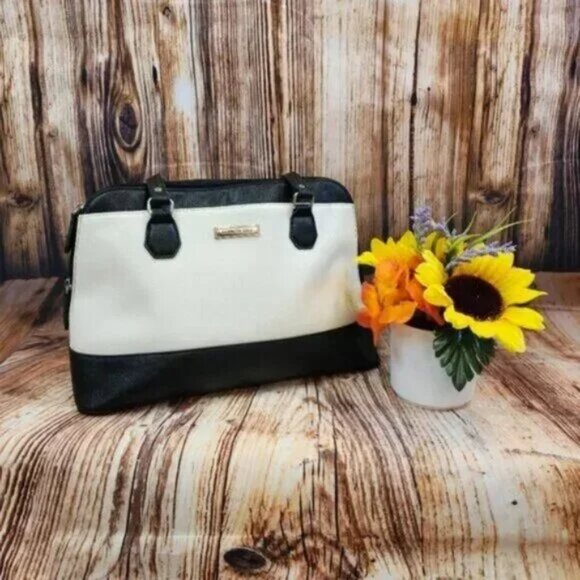 Kenneth Cole Reaction Handbags - Kenneth Cole Reaction Hand Bag